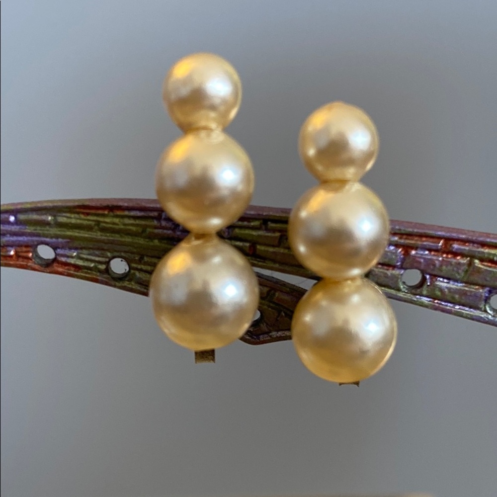 Very Vintage Pearl Earrings